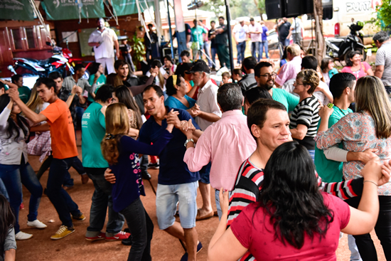 Baile animado por Jorge Ratoski