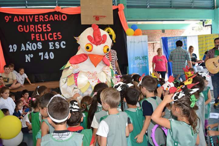 Niños de la Escuela 740 de El Soberbio disfrutaron de la presencia de IPLyC Social