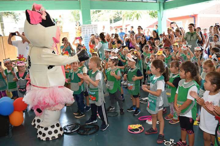 Niños de la Escuela 740 de El Soberbio disfrutaron de la presencia de IPLyC Social