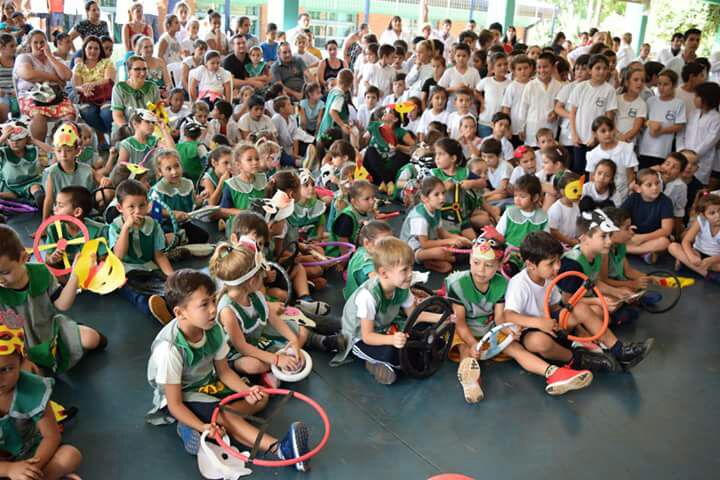 Niños de la Escuela 740 de El Soberbio disfrutaron de la presencia de IPLyC Social