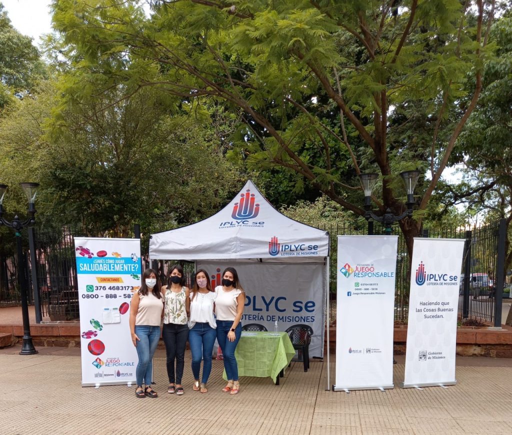 Las profesionales del Programa de Juego Responsable del IPLyC SE ya se encuentran en el stand dispuesto en la plaza 9 de Julio, de Posadas, a fin de concientizar, brindar información y orientación sobre las pautas necesarias para llevar a cabo un Juego saludable. La actividad se enmarca en el Día Internacional del Juego Responsable, que hoy se conmemora. A partir de las 9.30 se iniciará una actividad lúdica de preguntas y respuestas, con entrega de divertidos premios.