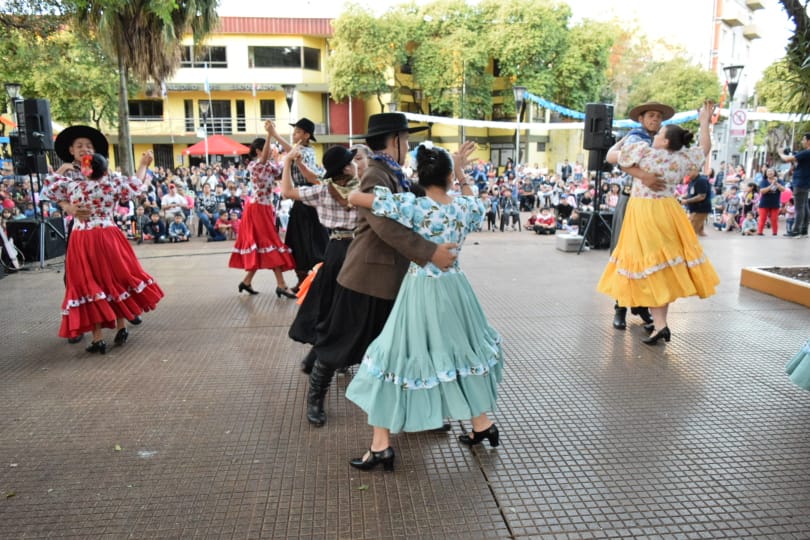 Escuela de Danzas Folklóricas Argentinas Inti Suyana