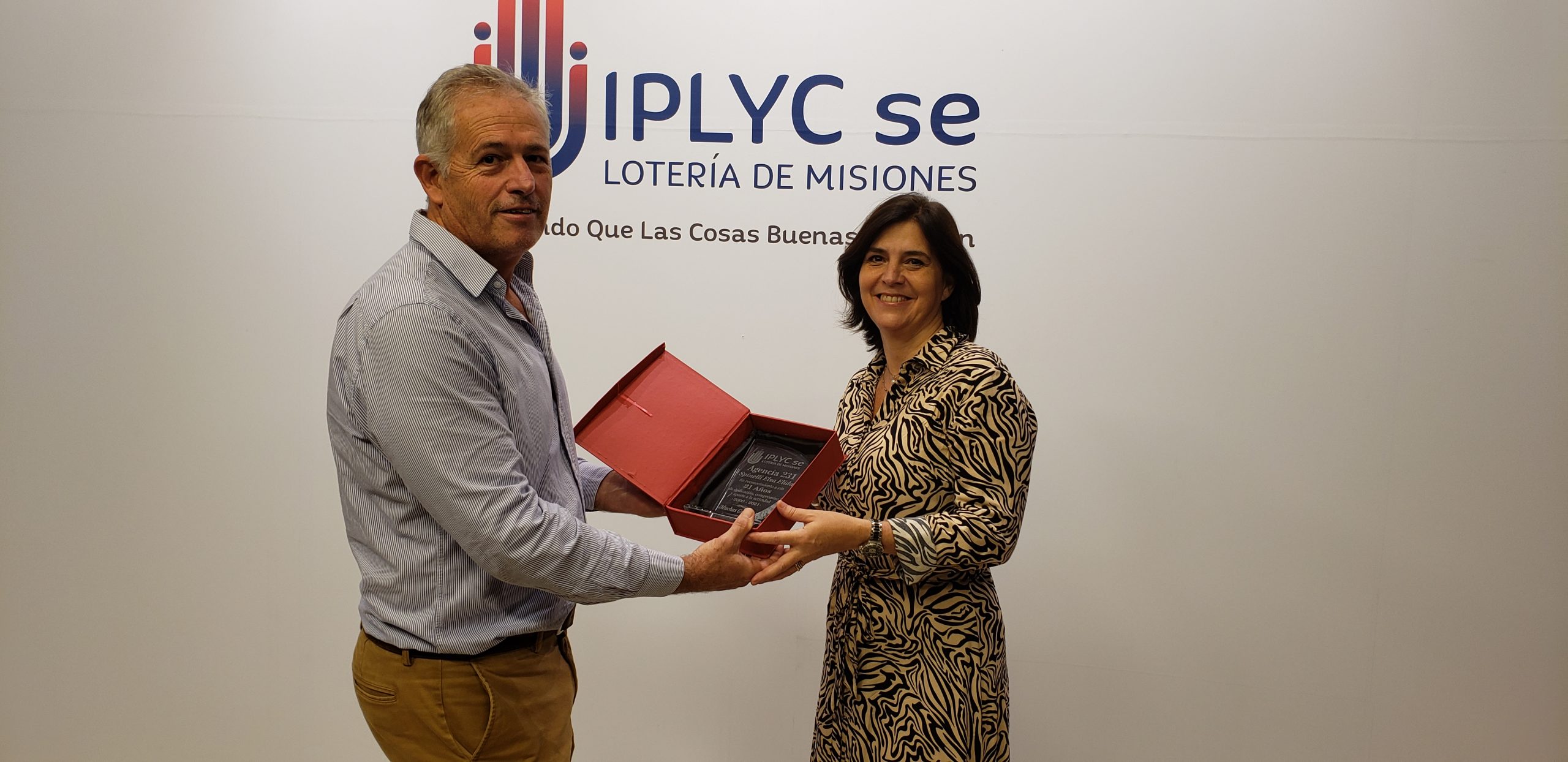 María José Judais, Agencia N° 231 de Posadas y Jorge Raimondi, Gerente de Juegos del IPLyC SE
