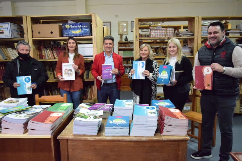 IPLyC Social entregó cuatro kits de mobiliario para niños a la Biblioteca Pública Municipal “Tamara Szychowski”