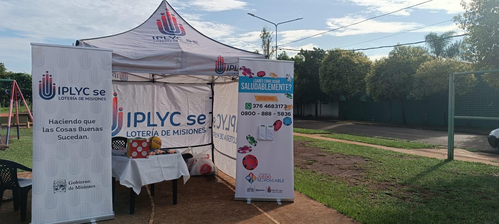 stand del Juego Responsable en plaza de Itaembé Miní