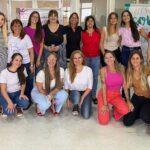 foto grupal del personal femenino del IPLyC que participó del encuentro