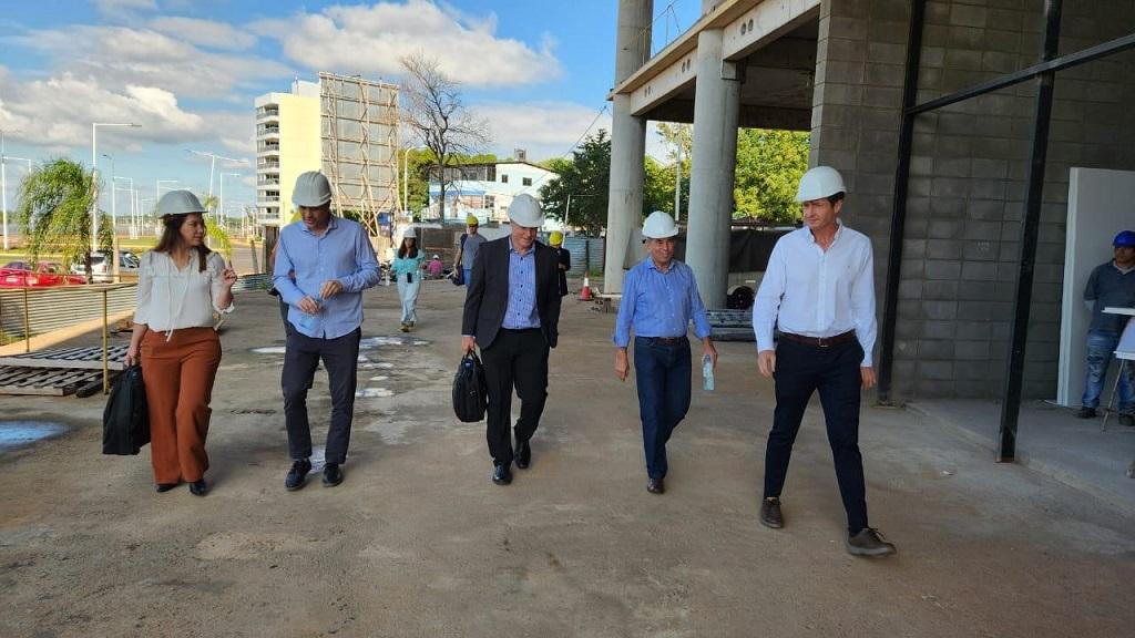 Angélica Tineo, Leandro Rosso, Leo Eskenazi, Leonardo Stelatto y Héctor Decut recorren la obra del Complejo IPLyC Costanera..