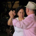 pareja bailando chamamé durante el Festival de la Familia.