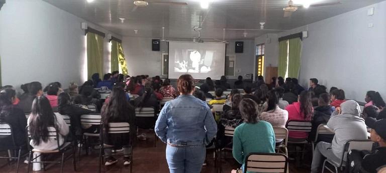 Alumnos de la EFA de San Vicente durante la charla de prevención de adicciones.