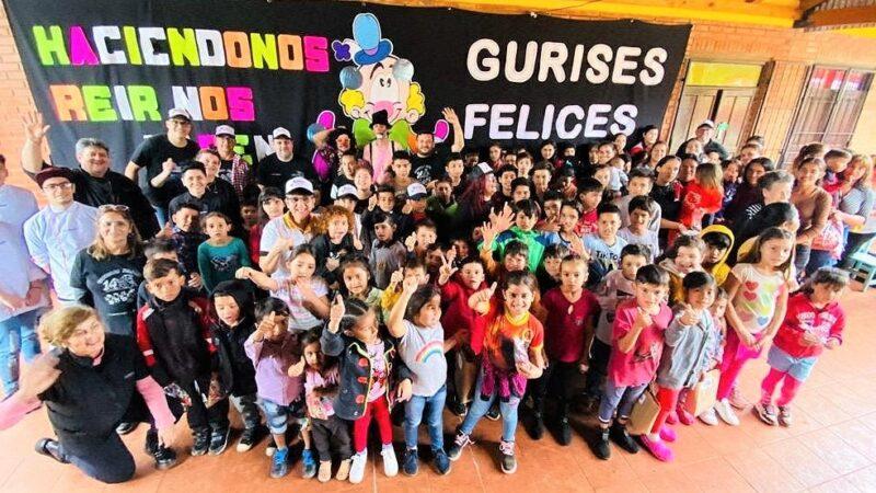 Gurises Felices con alumnos de la Escuela Piecitos Colorados, de Colonia Delicia.