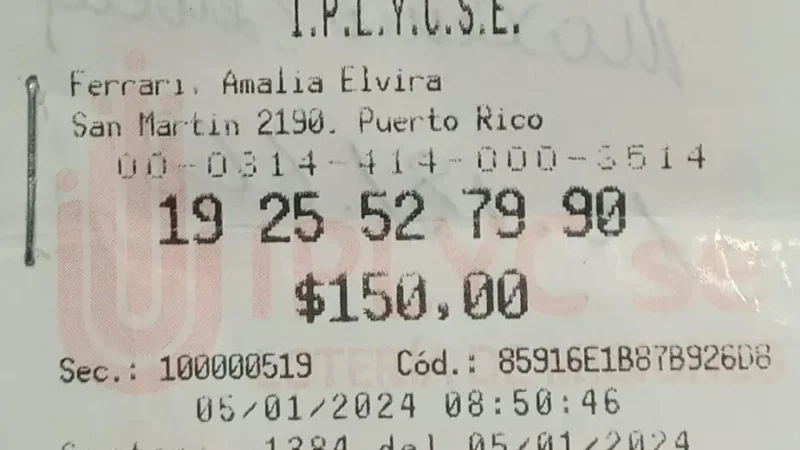 Ticket premiado con los 12.062.546 de pesos de la Mini Poceada. El ganador comprará un terreno para cada uno de sus tres hijos.