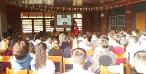 Alumnos de la EPET 23 durante la charla de Juego Saludable.