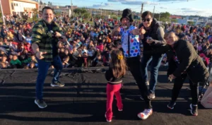 Gurises con los niños de Atembé Guazú