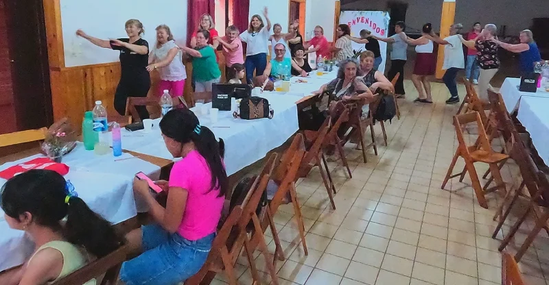 Abuelos de Capioví durante el Bingo del Mateando.