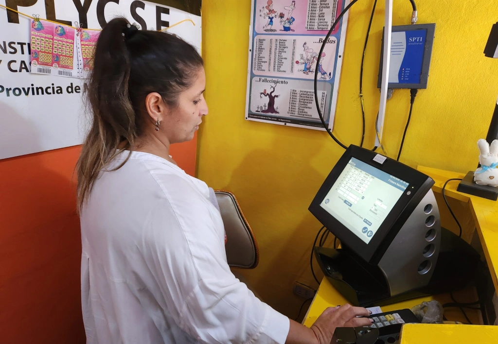 Graciela en su Agencia 243, Agencia del Mes de marzo.