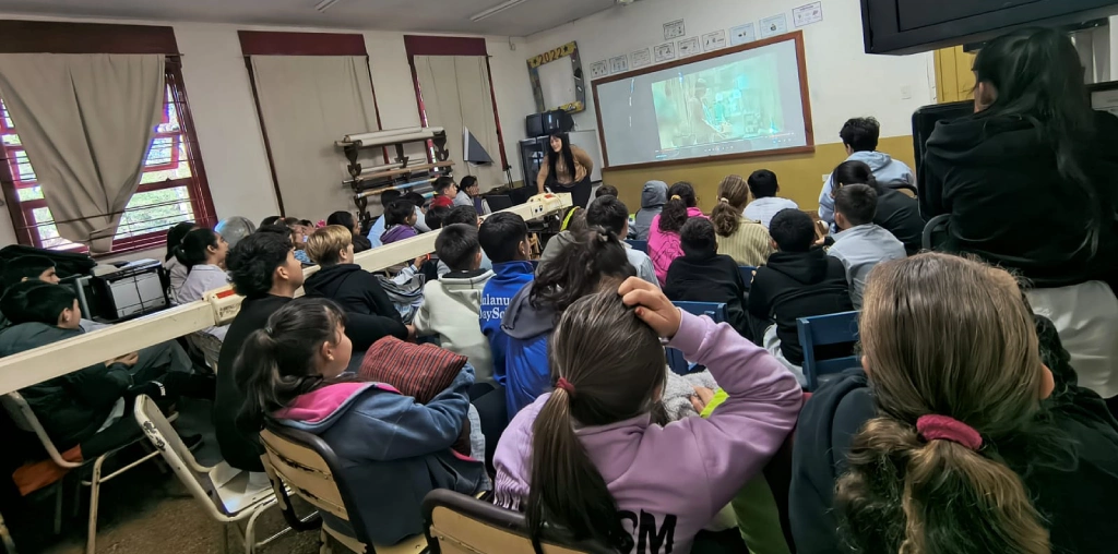 Alumnos de la Escuela 300 de Ruíz De Montoya.
