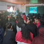 Alumnos de la Escuela 714 de Garuhapé durante la charla sobre los efectos del juego online, con Juego Responsable.