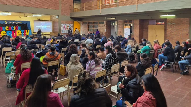 Participantes de la capacitación sobre apuestas en adolescente brindada por Juego Responsable.