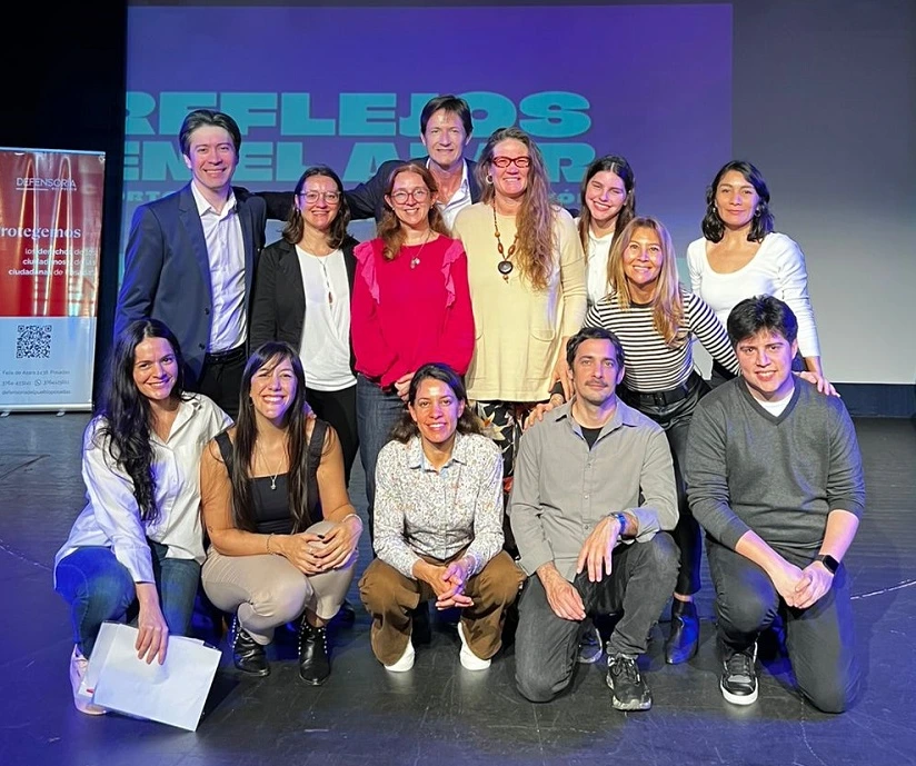 Héctor Decut, equipo de Juego Responsable e integrantes del jurado.