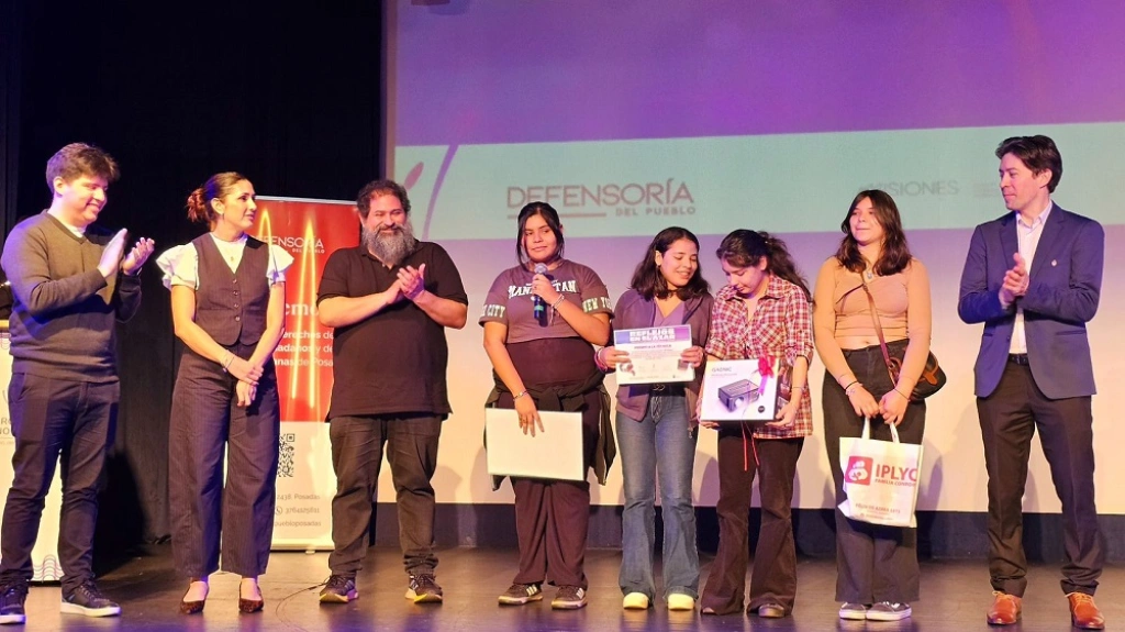 Alumnos de cortometraje premiado.