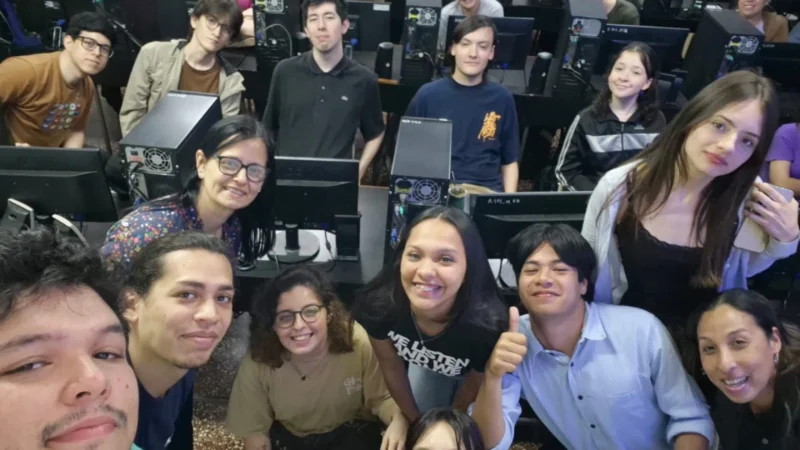 Alumnos del Instituto Ruíz De Montoya durante la jornada de socialización de prevención de adicciones.