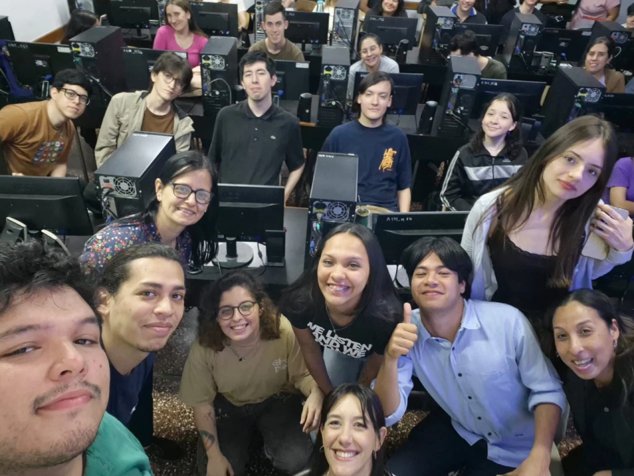 Alumnos del Instituto Ruíz De Montoya durante la jornada de socialización de prevención de adicciones.