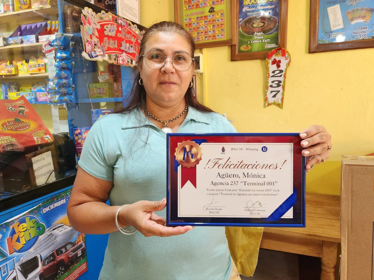 Mónica con su premio: Que este año sea con más incentivos...