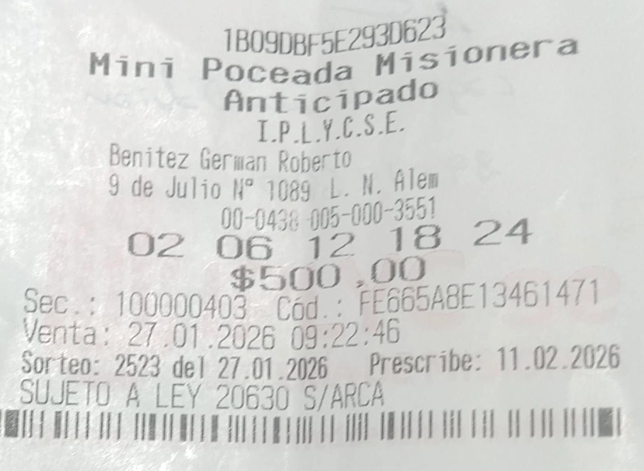 Ticket ganador de la Mini Poceada. Usará el premio para unas vacaciones en familia.