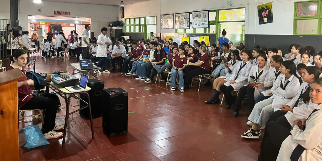 Alumnos del BOP 14 de Corpus desarrollan una actividad de reflexión y pensamiento crítico junto a Juego Responsable.