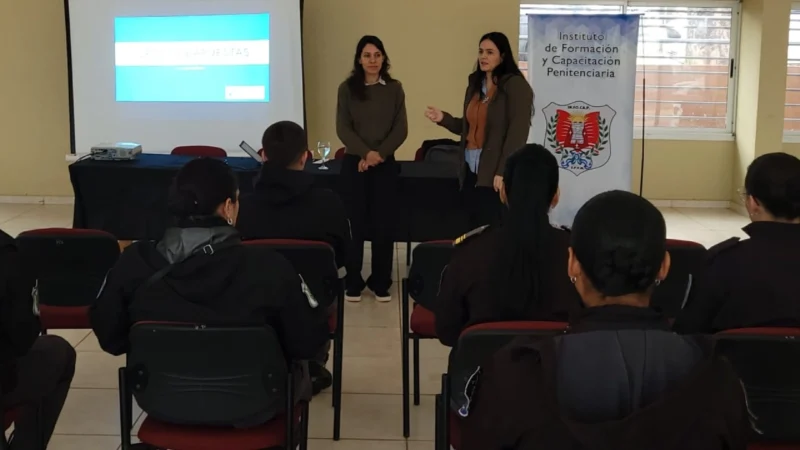 Responsables del Programa de Juego Responsable en la capacitación al personal del SPP.