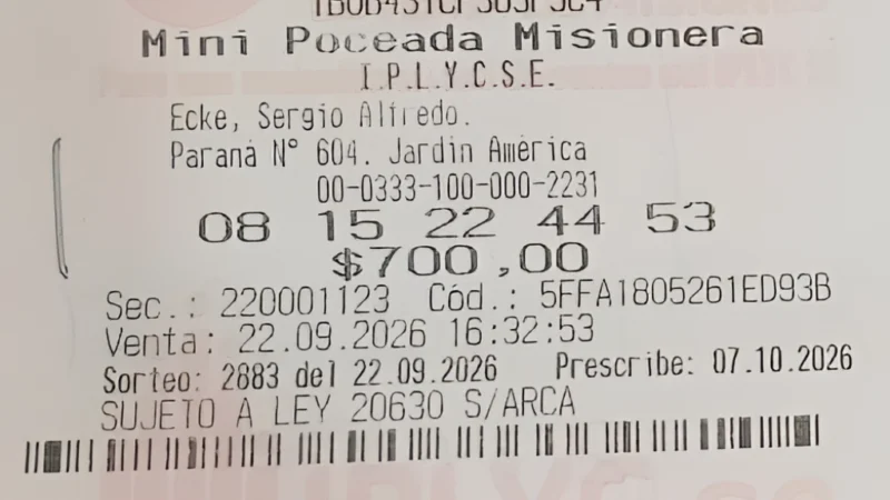 Ticket ganador de la Mini Poceada. Con el dinero, el ganador piensa ayudar a sus hijos estudiantes.