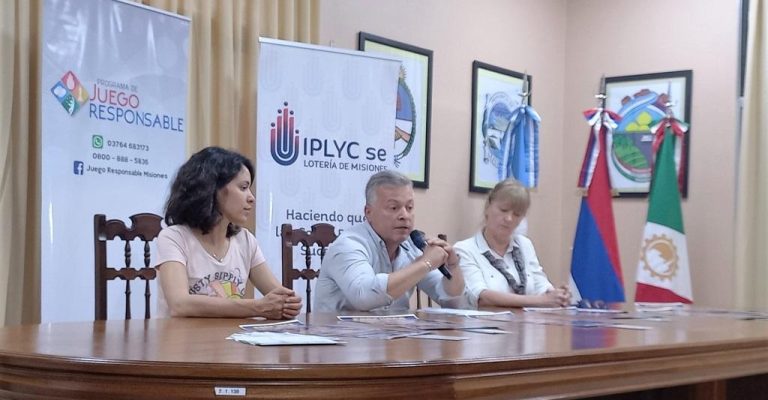 Isabel Zilveti, Carlos Koth y Ofelia Hippler.